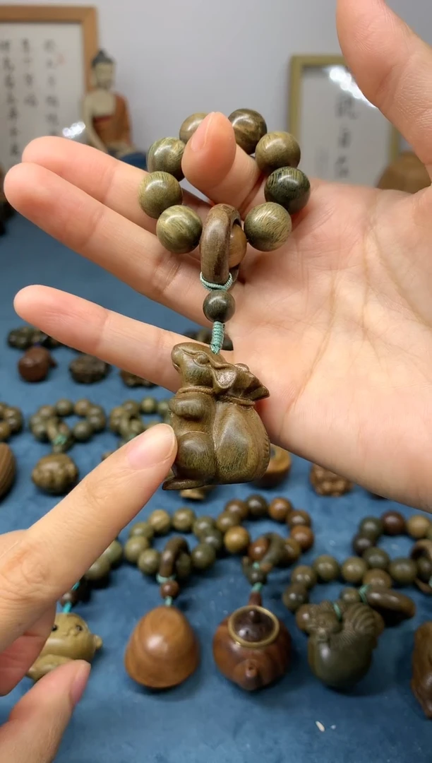 【闪购商品】维腊木（绿檀）代代数钱 盘玩件