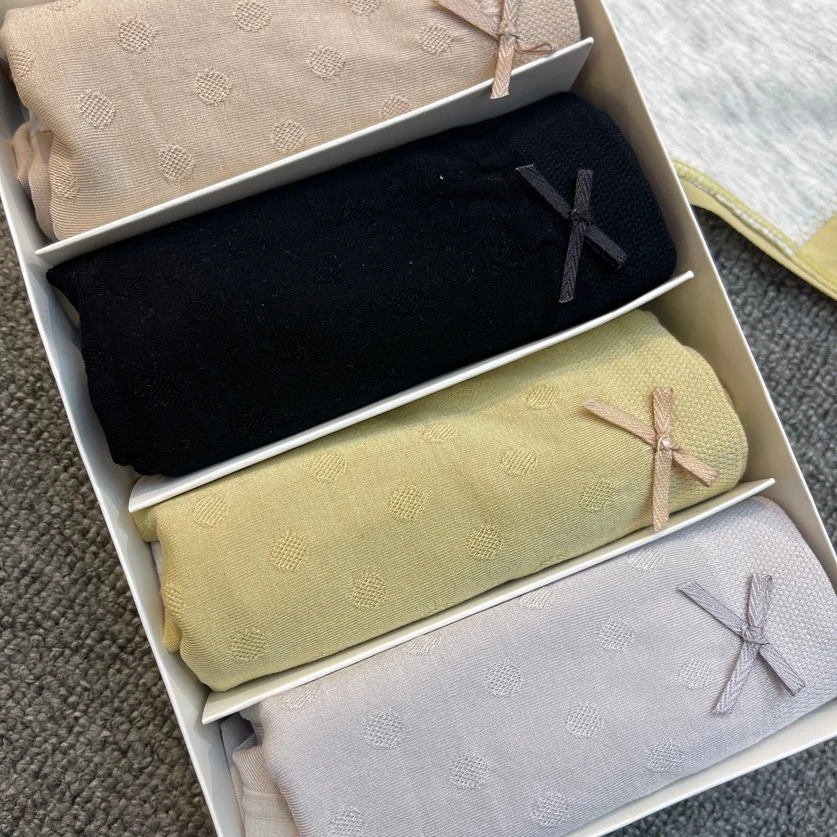 9298  新品简约透气舒适生理姨妈女士生理内裤（100-127斤）