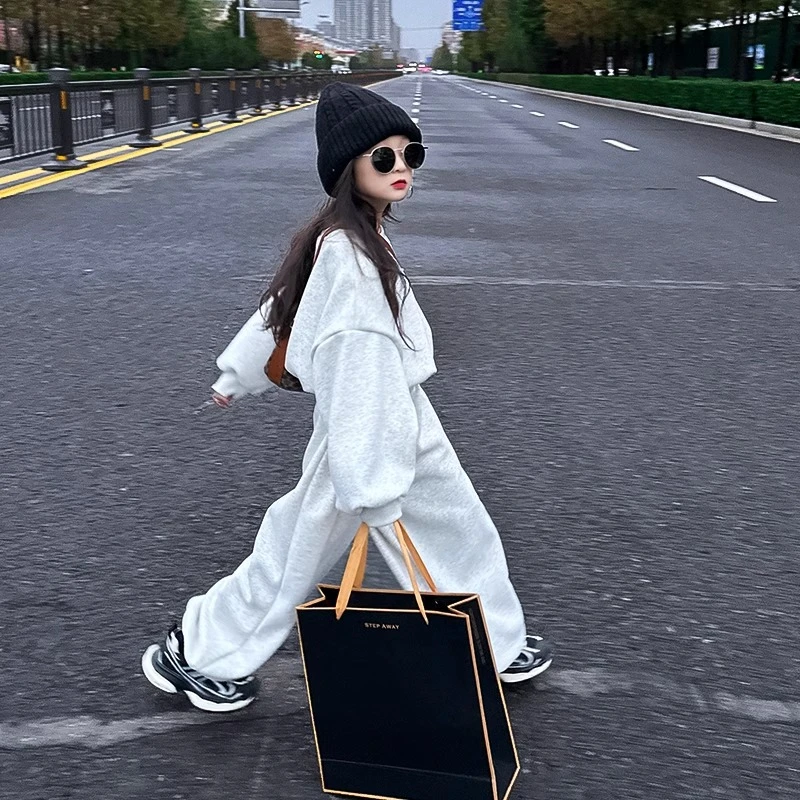 女童秋冬套装2024加绒卫衣休闲裤子保暖韩版两件套百搭洋气中大童