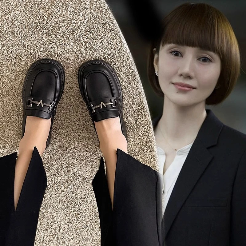 品牌断码2024春秋真皮女鞋英伦平底小百搭一脚蹬乐福鞋黑色单鞋