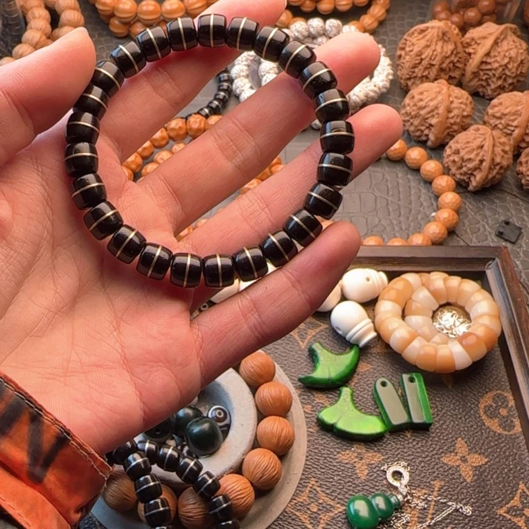 【闪购商品】椰蒂药师 金腰带核雕