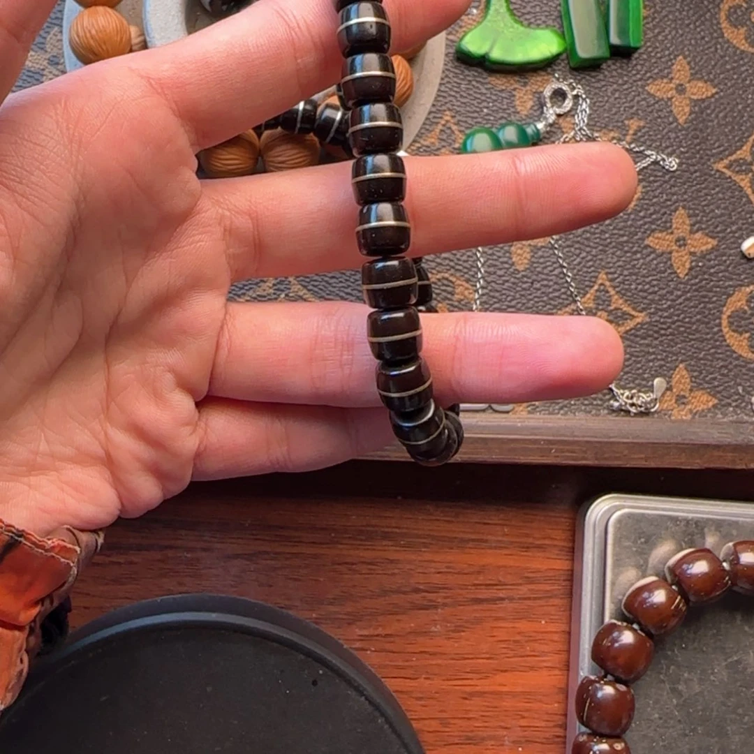 【闪购商品】椰蒂药师 金腰带核雕