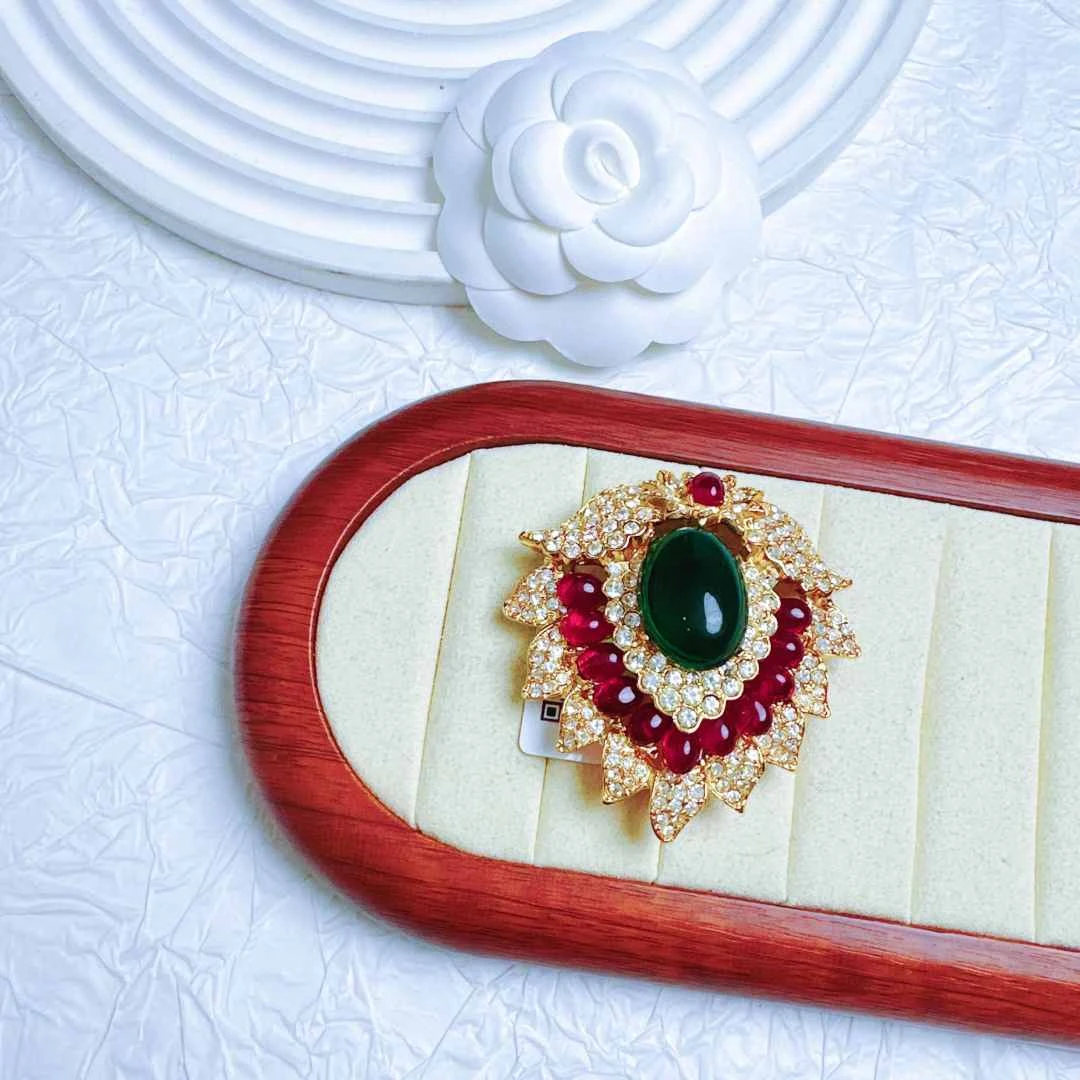 合金胸针 柚礼中古/KJL绿琉璃船王胸针LZ412064