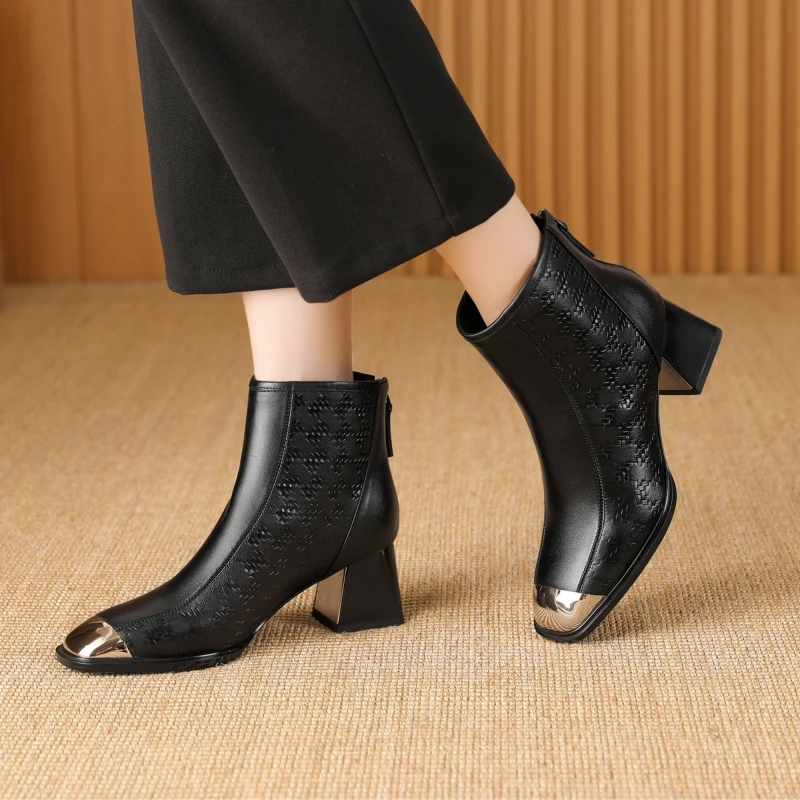 1390-10百搭棕色短筒靴粗跟高跟靴子女鞋秋冬季真皮女靴方头短靴