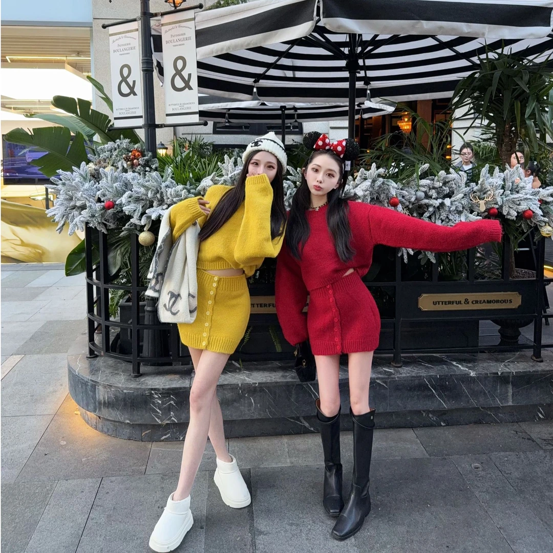 【小心姬】秋冬显瘦气质网红针织时尚休闲百搭毛衣＋裙子＋围脖