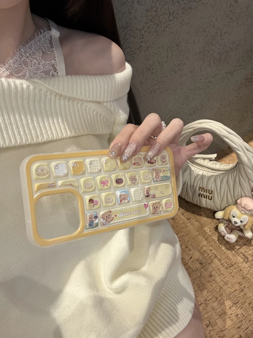 键盘壳 黄油小熊适用苹果16promax/15pro防摔13手机壳新款