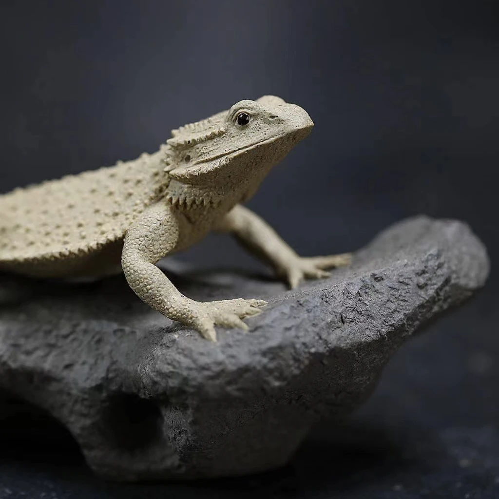 卧壶藏宠出品紫砂茶宠精品仿生鬃狮蜥蜴原矿段泥精工手作顺势吸亿