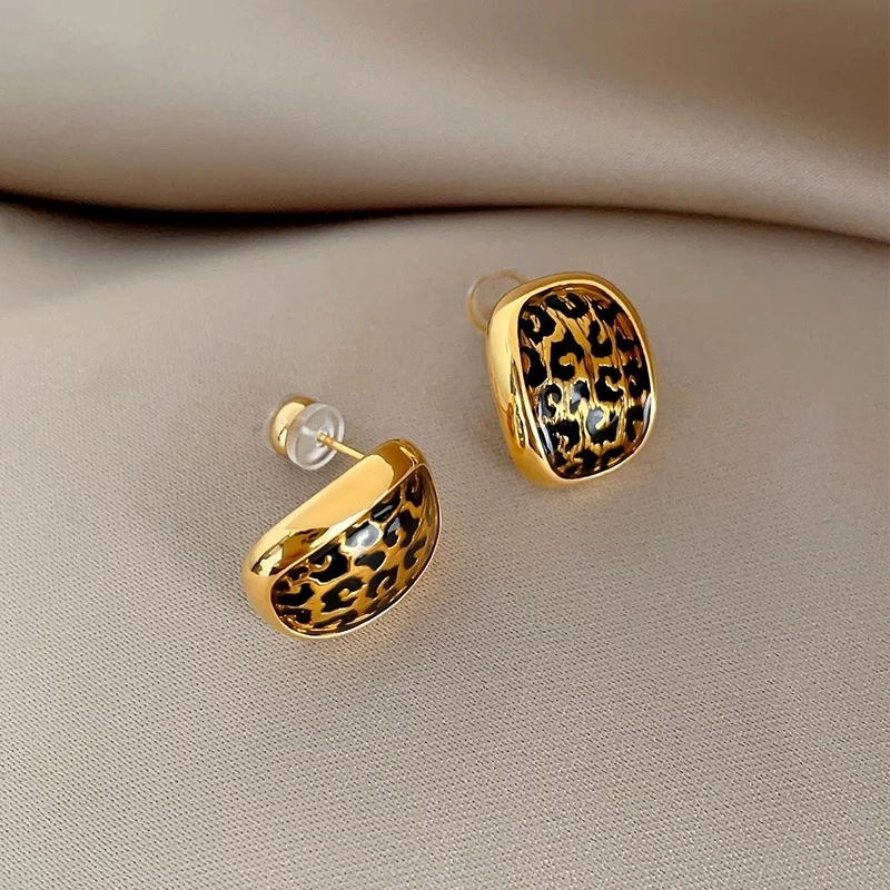 铜合金耳饰 复古滴釉豹纹方形耳钉女新款气质秋冬高级感独特耳环