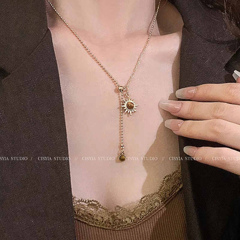 铜合金项链 虎眼石太阳花项链女秋冬美拉德复古气质高级感毛衣链