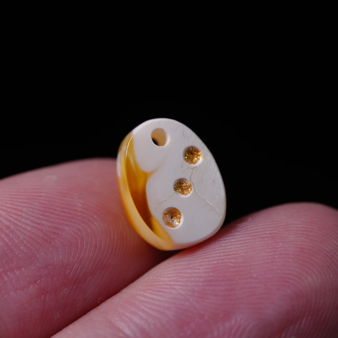【知斋】【精品】9.2*12.4*5mm蜜蜡背云精工妖花浓蜡无优化619