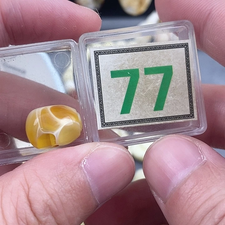 琥珀裸石未镶嵌熬*hhbhbhhhjjjj