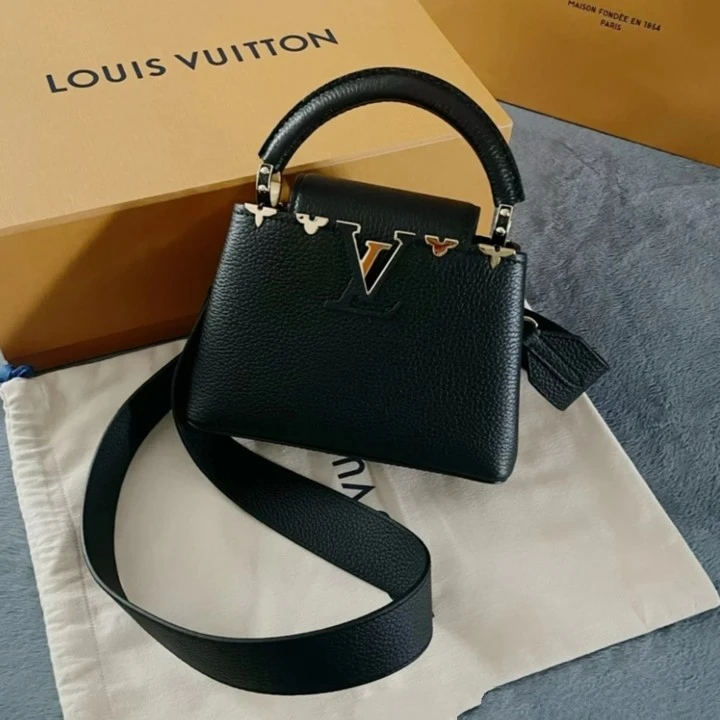 全新未使用 LouisVuitton/路易威登  牛奢网/黑金迷你Cap包