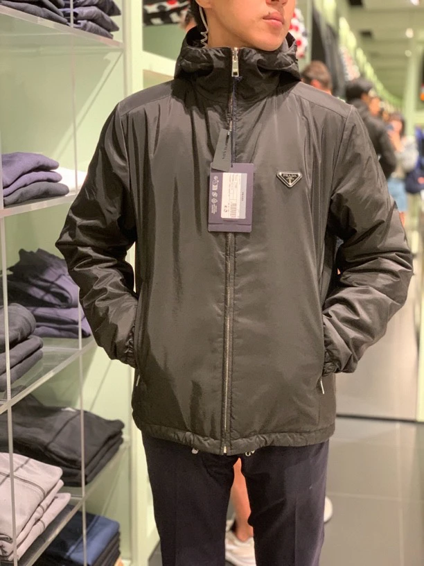 全新未使用  PRADA /普拉达男士连帽双面棉服外套休闲