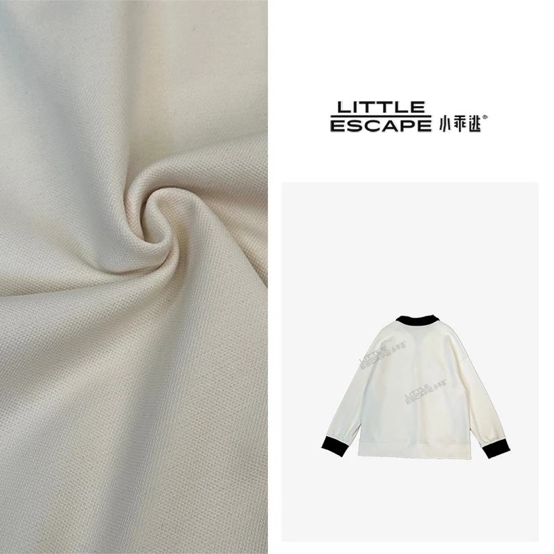 小乖逃X新款设计小香黑白色PG卫衣H高领KX马W033