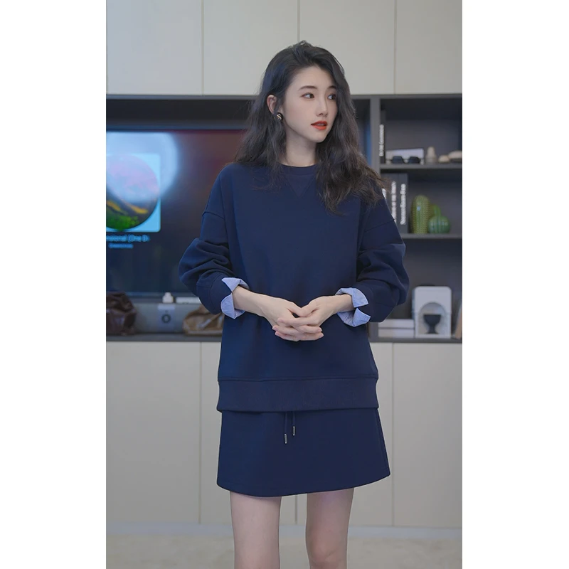 小乖逃X雅丹双色藏蓝灰色卫衣套装 圆领卫衣条纹翻袖半裙 Q6600