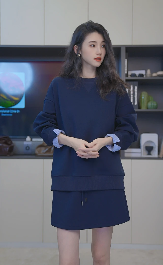 小乖逃X藏蓝色卫衣 套装 圆领卫衣条纹翻袖松紧半裙 Q6600