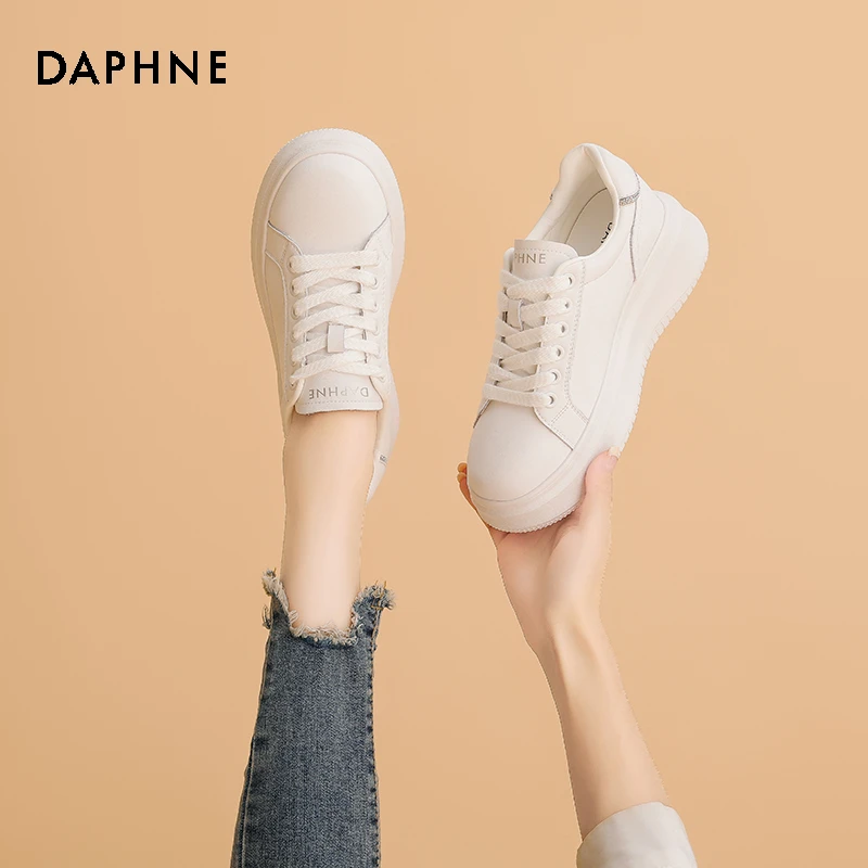 Daphne/达芙妮小白鞋女2025夏季新款休闲厚底板鞋百搭运动休闲鞋