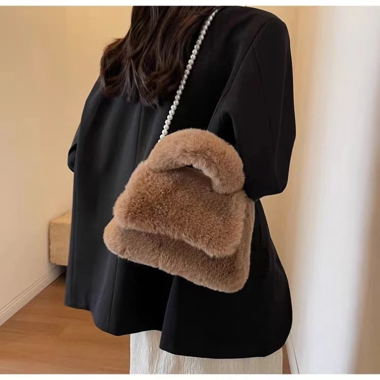 珍珠链条女生手提毛毛包秋季新款毛绒包包腋下翻盖包单肩斜挎女包