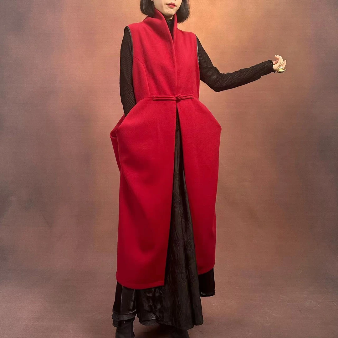 【大海轻奢】W222090新款红色盘扣立体裁剪倾国领设计师款时尚大衣