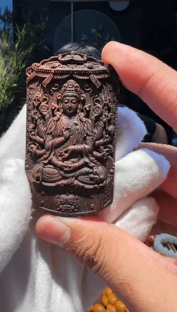 【闪购商品】沉香吊坠挂件-千手