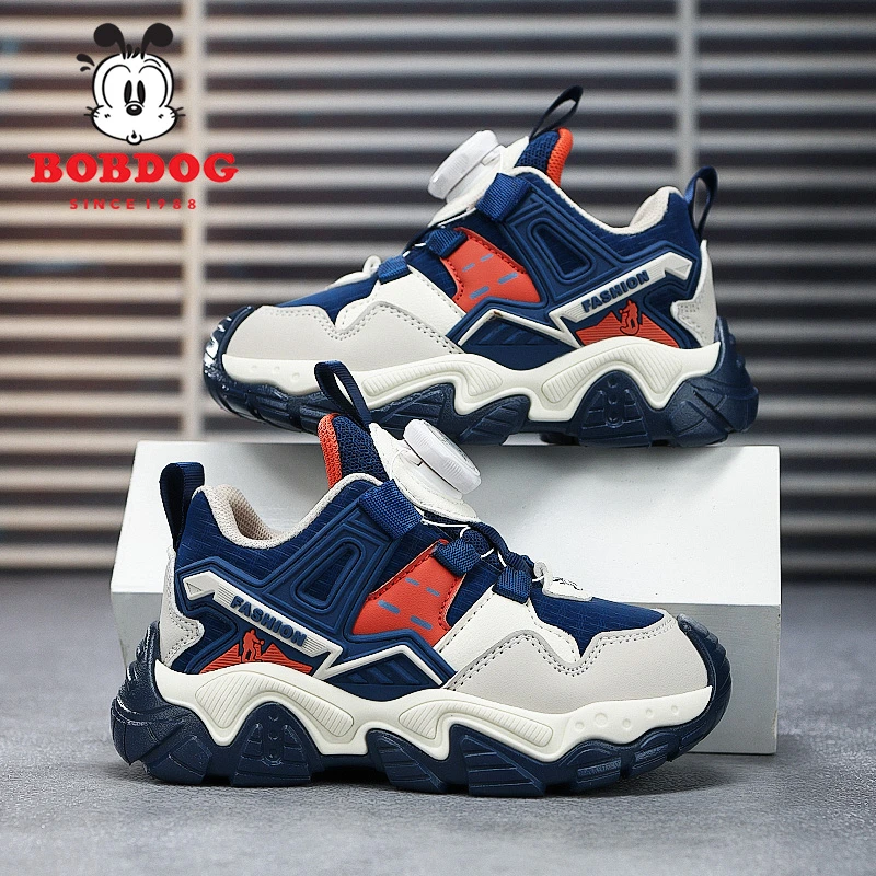巴布豆男童鞋子2024春秋新款皮面防水休闲软底纽扣防滑儿童运动鞋