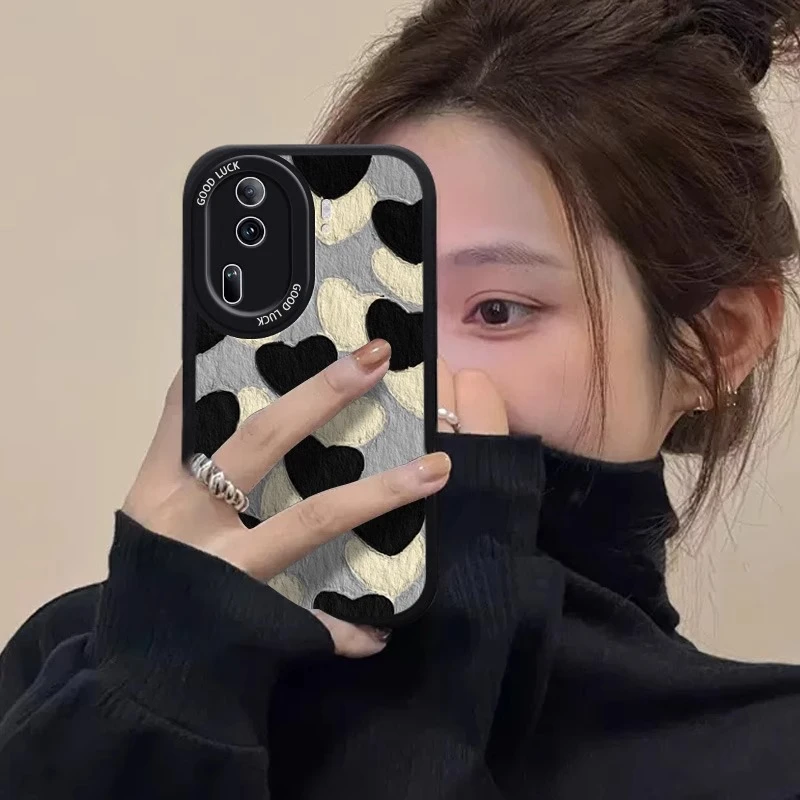 适用OPPOReno14pro手机壳新款Reno11保护套潮牌全包防摔黑白爱心