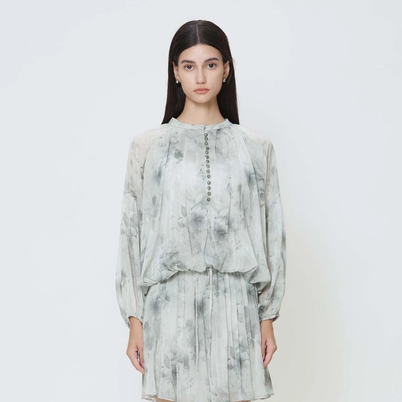 sdeer圣迪奥女装时尚气质田园风圆领压褶水墨晕染衬衫S242Z0502