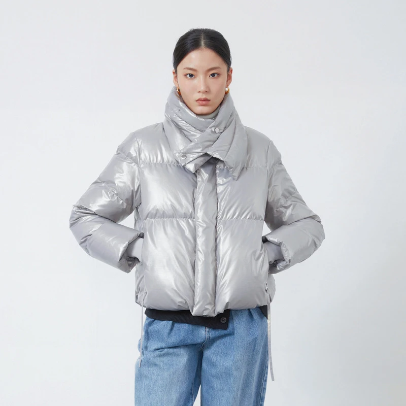 S·DEER圣迪奥女装时尚百搭高领肌理亮面短款羽绒服S22483106