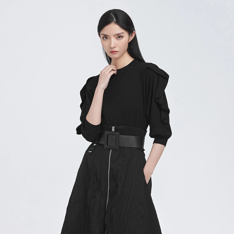 S·DEER圣迪奥秋冬黑色波浪拼接黑色针织衫S22183516