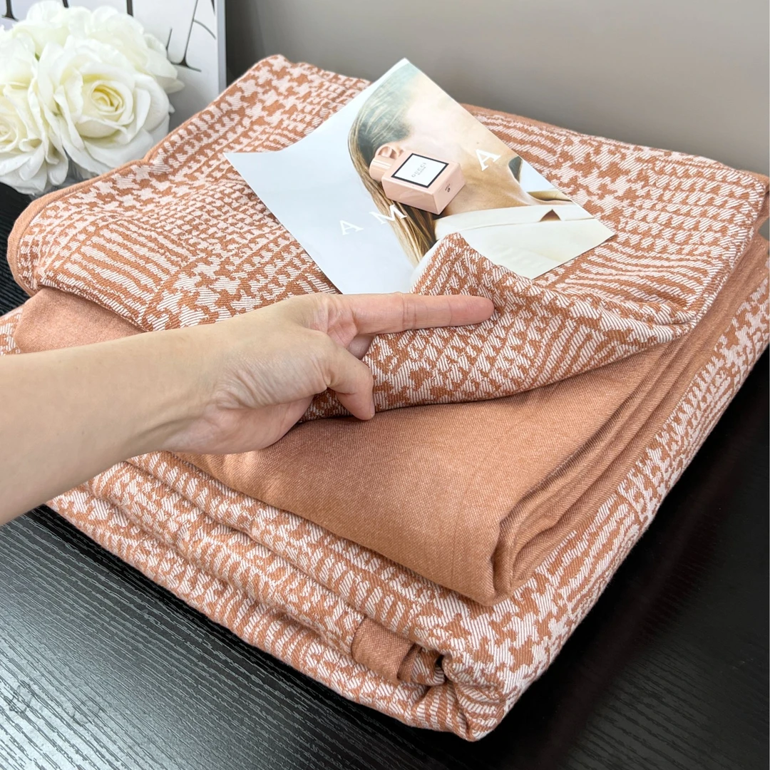 2025年新款慵懒风格色织提花柔软亲肤感一年四季款床上用品四件套