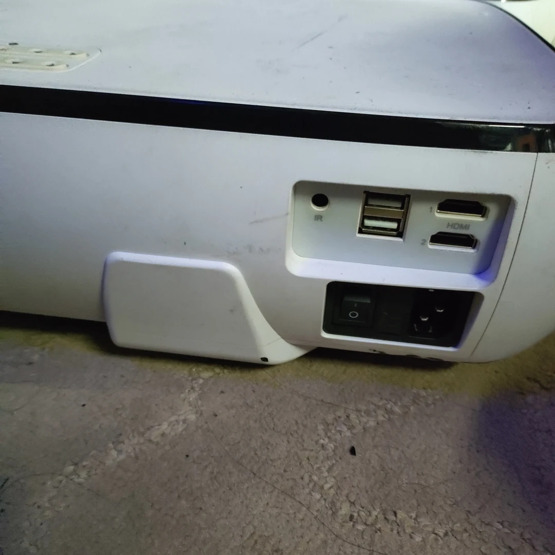 投影机一台，不包邮