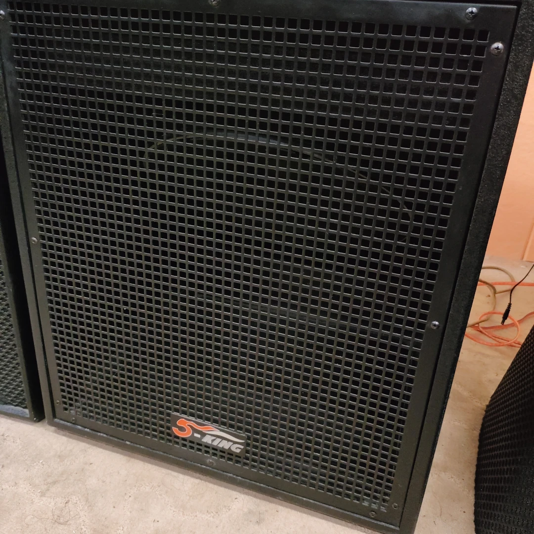 单15寸有源低音炮音箱一只，不包邮