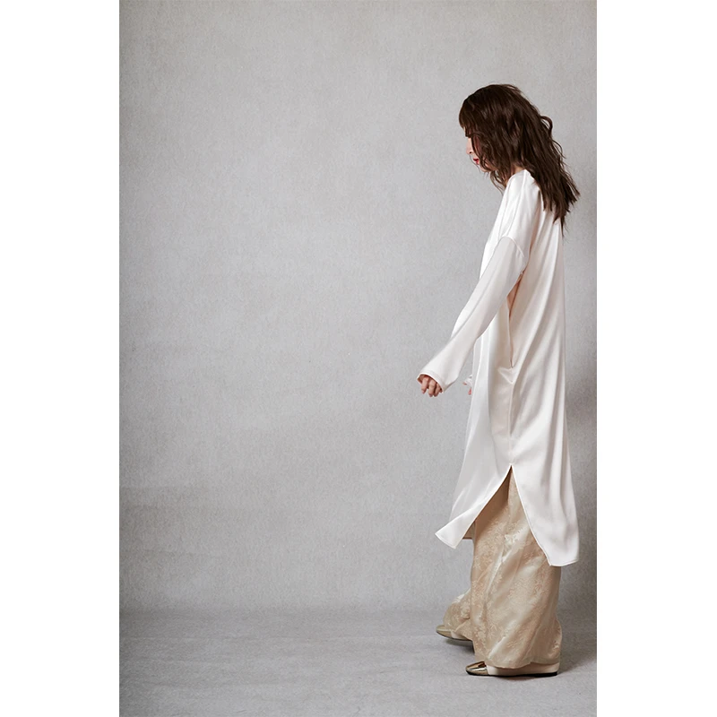 周琦默｜宋瓷画衣素瓷珍珠白东方感极简长袍