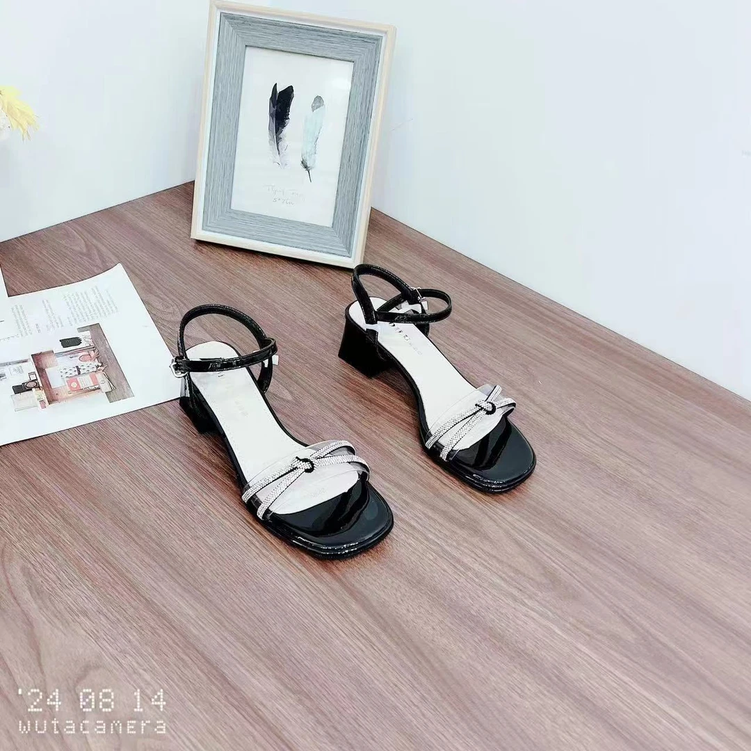 夏季新款时尚法式网红百搭粗跟时装方头露趾一字带凉鞋223004