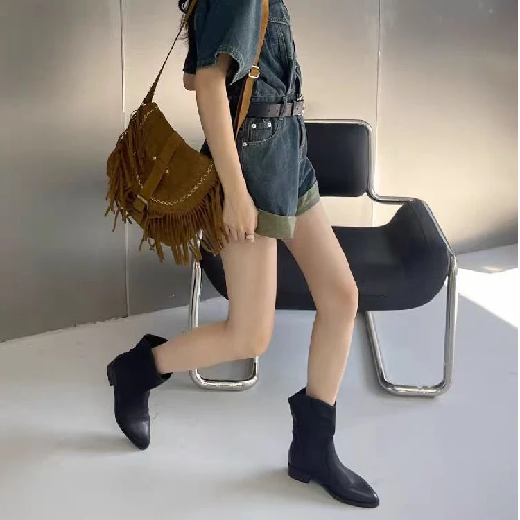 冬季新款时尚休闲百搭厚底英伦风韩版加绒瘦瘦靴565-21