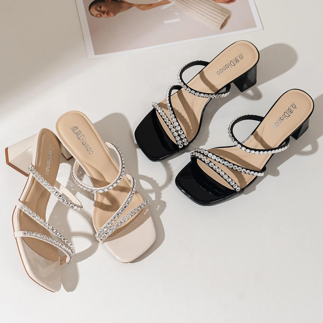 夏季新款时尚女士百搭低跟方头露趾外穿平底一字拖L242355