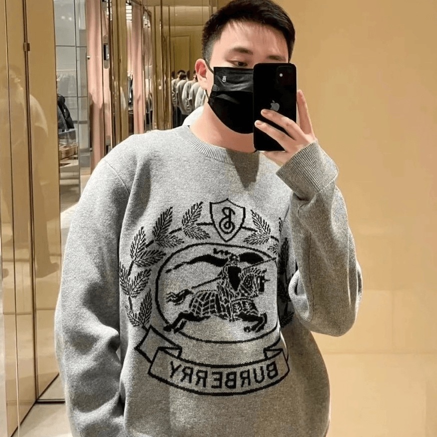 全新未使用  Nico专享/FW22 马术骑士提花圆领长袖毛衣 80636641