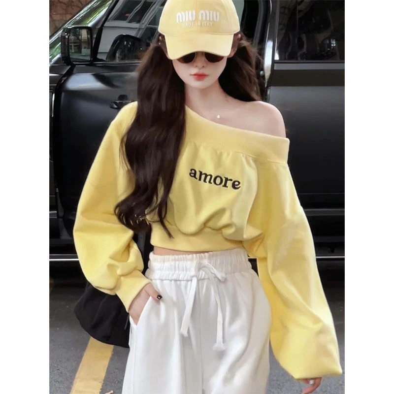 入秋一整套2024新款韩系设计感一字肩上衣休闲百搭阔腿裤两件套潮