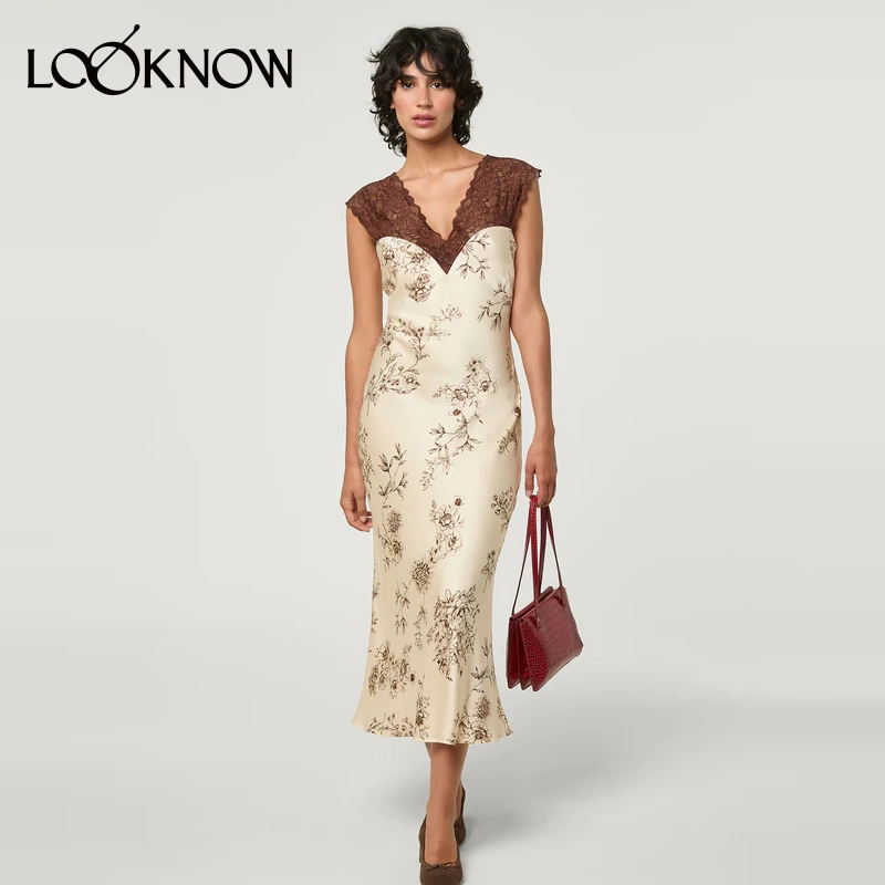 ROUJE设计师品牌LOOKNOW秋冬新款米色V领连衣裙
