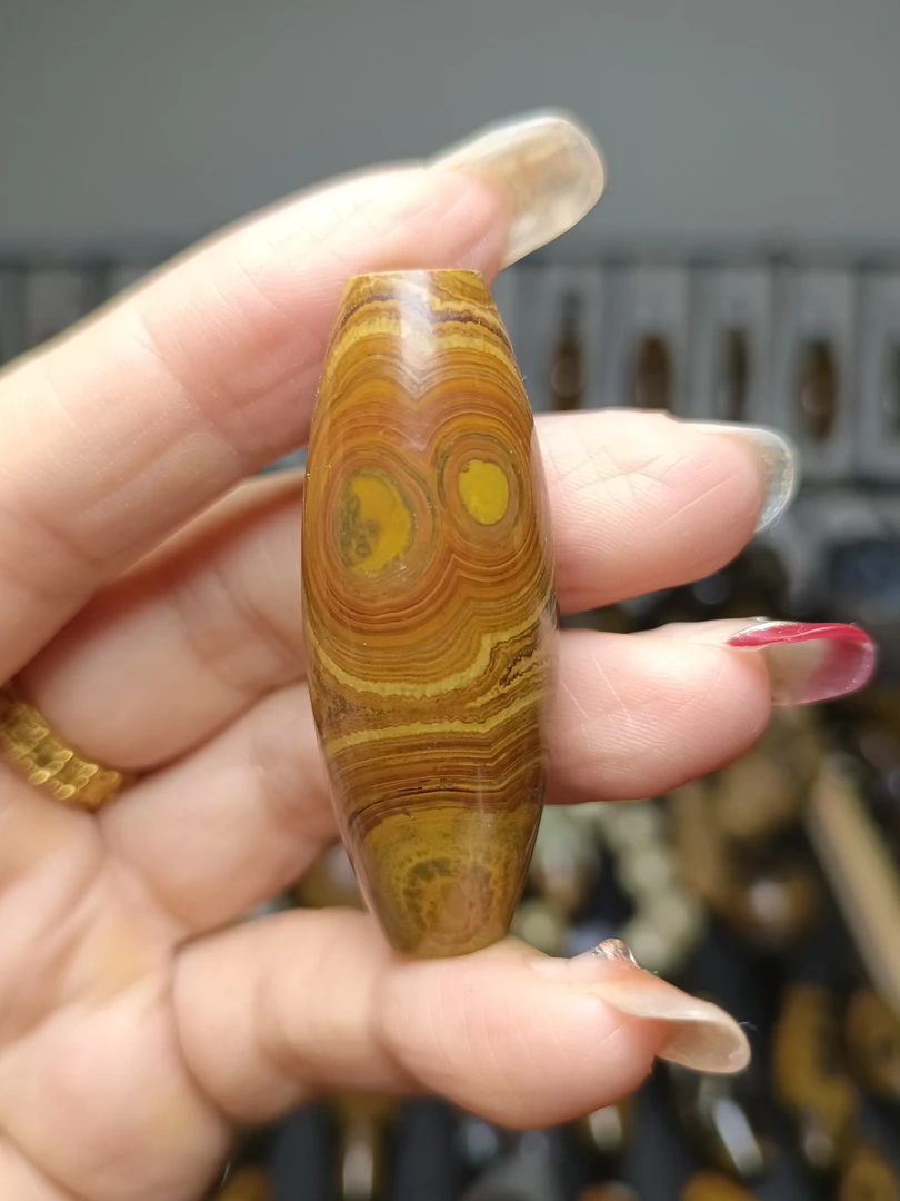 非金属仿水晶吊坠 机油黄红套线三眼财神珠吊坠尺寸50mmx19mm