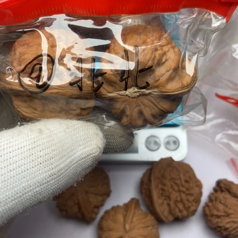 【闪购商品】桃核吊坠@*北