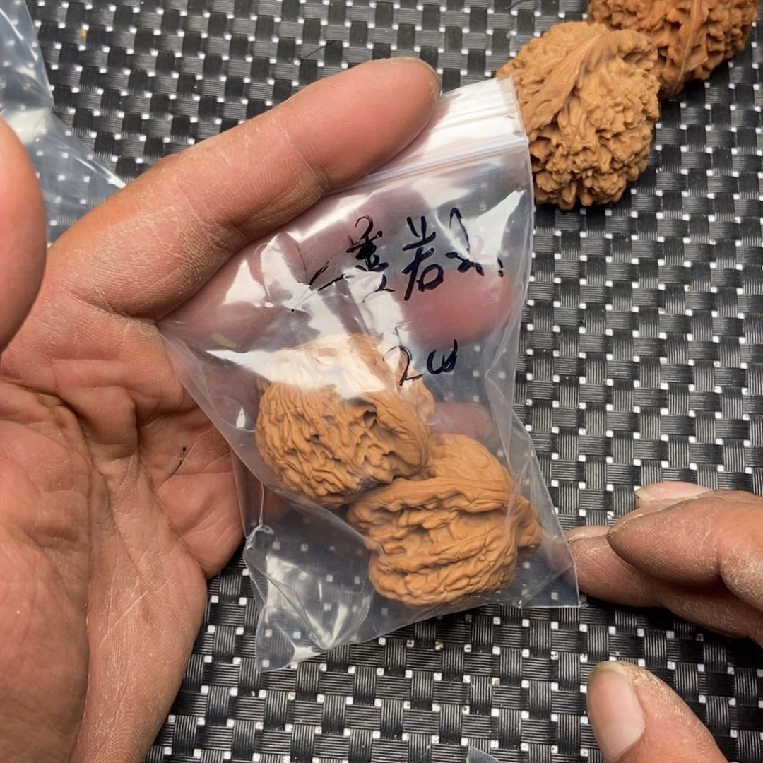 桃核吊坠上**水啊啊啊啊