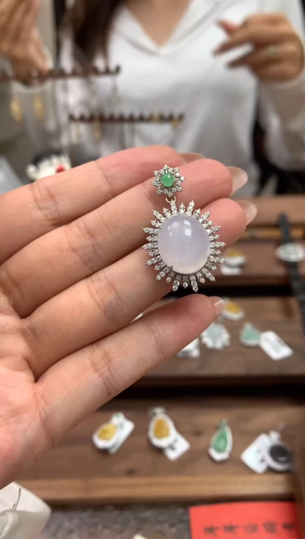【闪购商品】翡翠颈饰银S925镶嵌蛋面