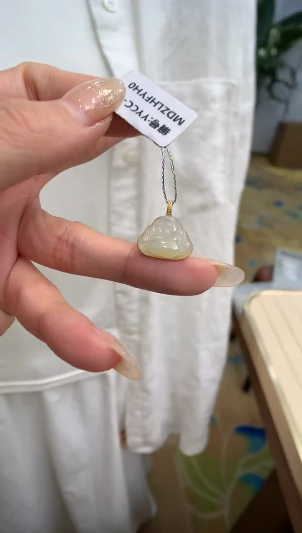 【闪购商品】翡翠颈饰18K金镶嵌佛