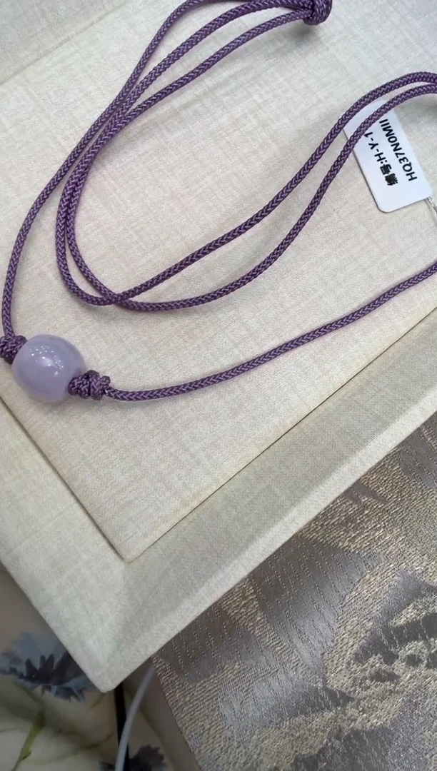 【闪购商品】翡翠颈饰未镶嵌路路通