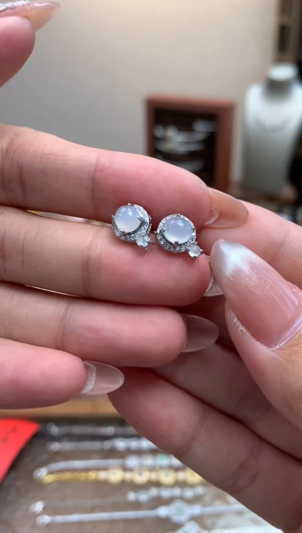 【闪购商品】翡翠耳饰银S925镶嵌蛋面耳钉