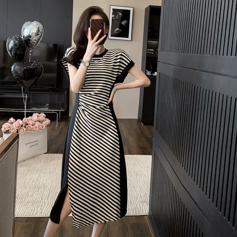 法式桔梗高端女装轻奢连衣裙女夏季时尚洋气收腰显瘦条纹长款裙子