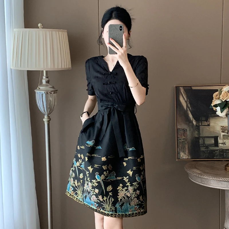 此念2024夏季今年流行国风连衣裙女高级感气质收腰显瘦黑色马面裙