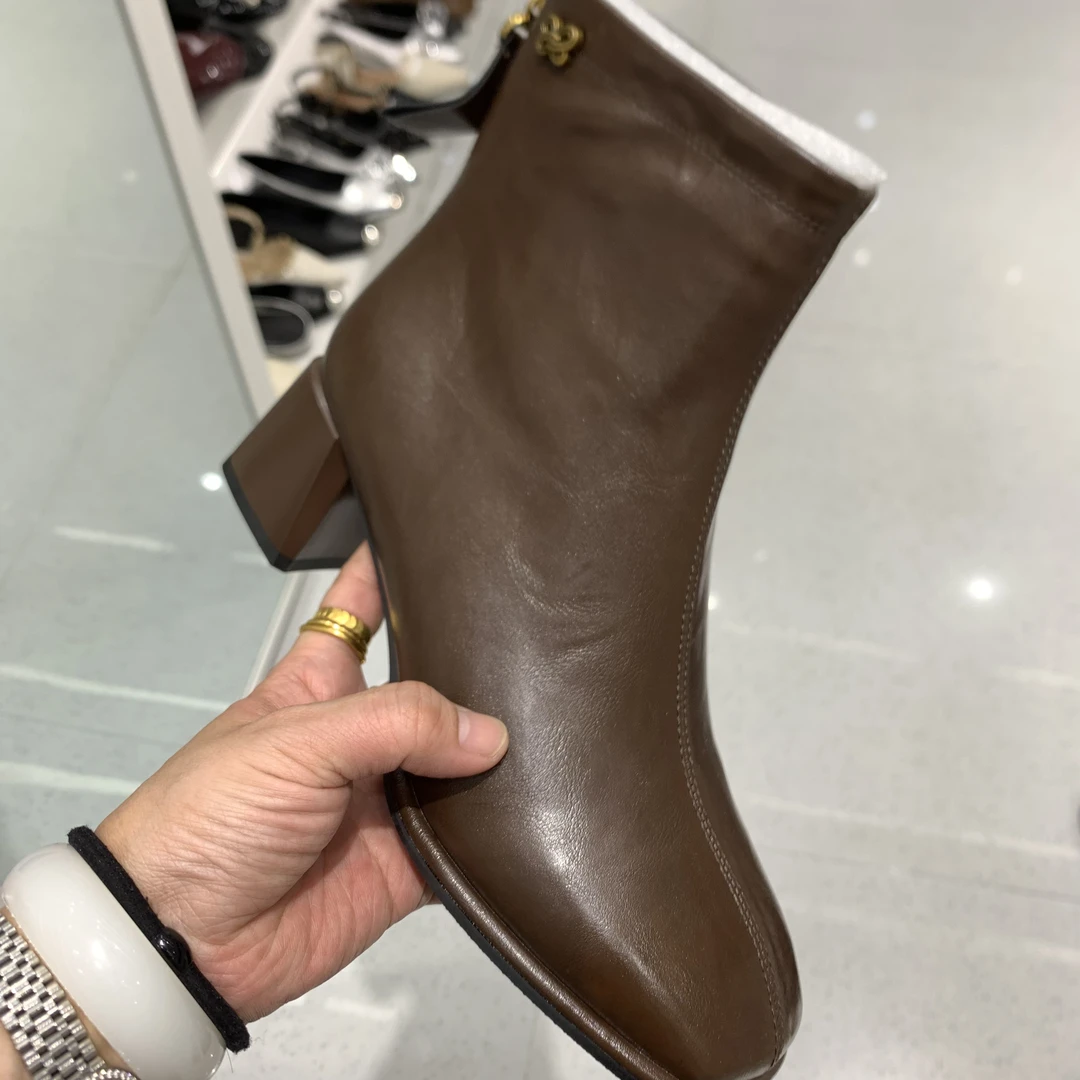 洋气粗跟小短靴女