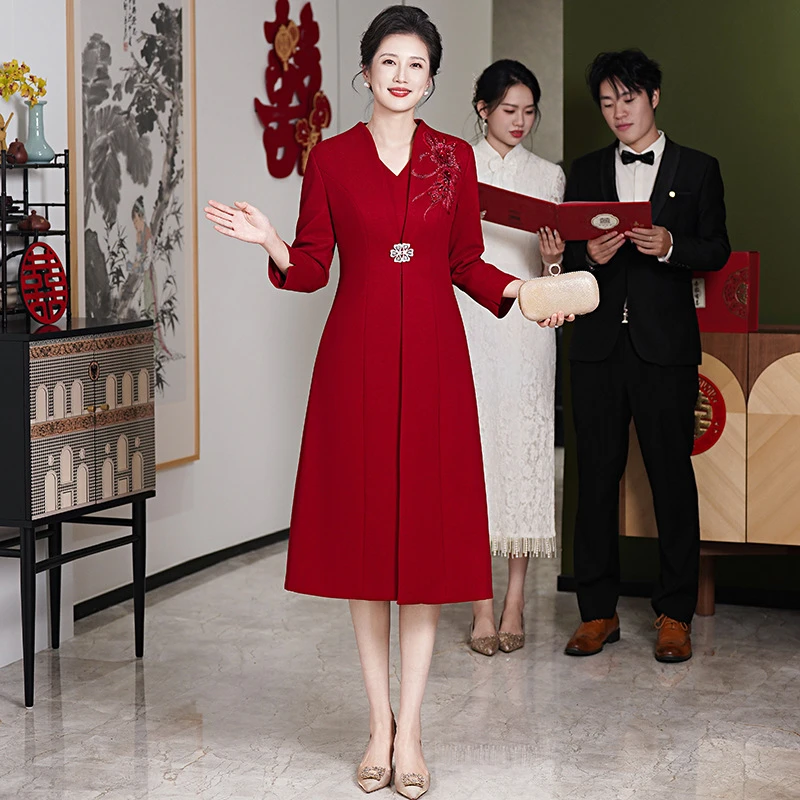 外套大衣酒红和香槟色加绒高贵气质妈妈结婚礼服喜婆婆婚宴时尚J